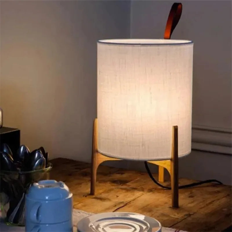 Lámpara de pie de tela de columna del sudeste asiático, luces led de madera para sala de estar, dormitorio, decoración del hogar, sala de estar, lámpara trípode de Hotel