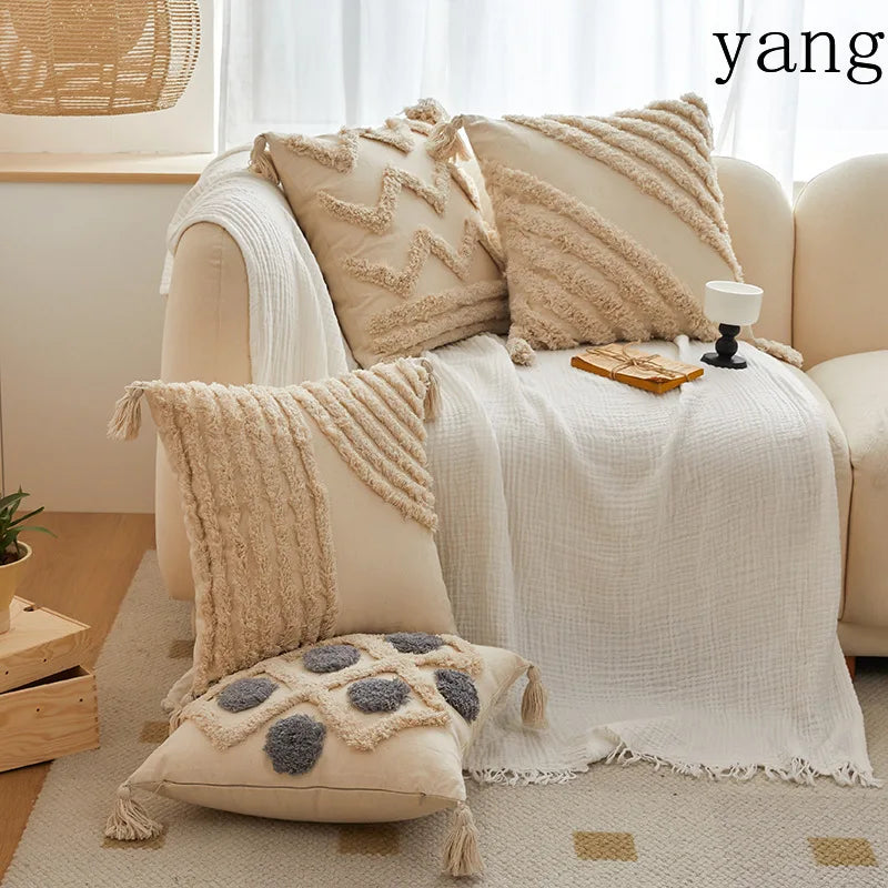 Funda de cojín con flecos estilo wabi-sabi para sofá o dormitorio.